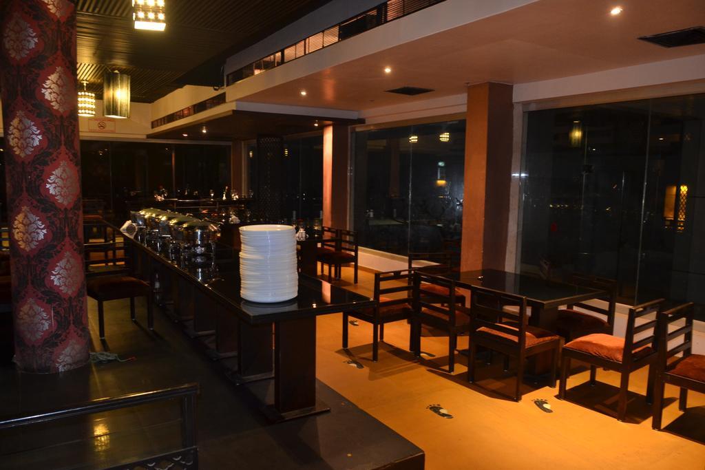 Sea Rock Inn Daman Kültér fotó