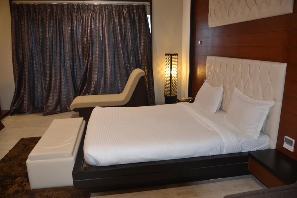 Sea Rock Inn Daman Kültér fotó