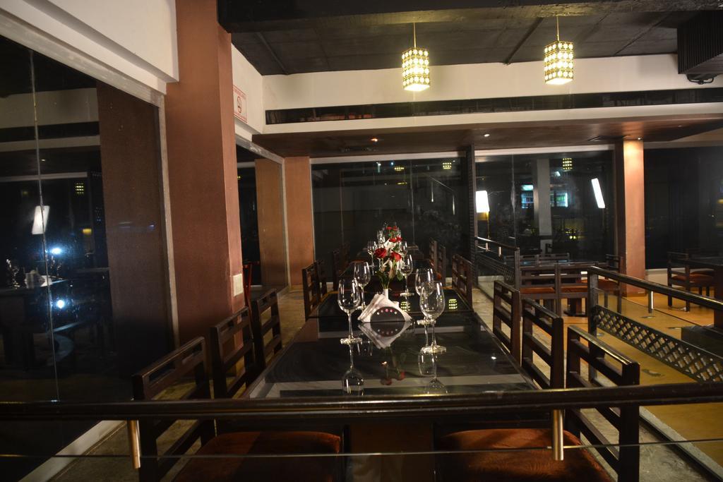 Sea Rock Inn Daman Kültér fotó